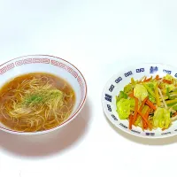 具なし醤油ラーメンと野菜炒め