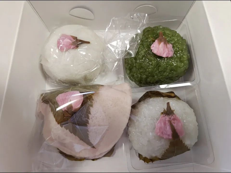 桜の和菓子色々|アクちゃんさん