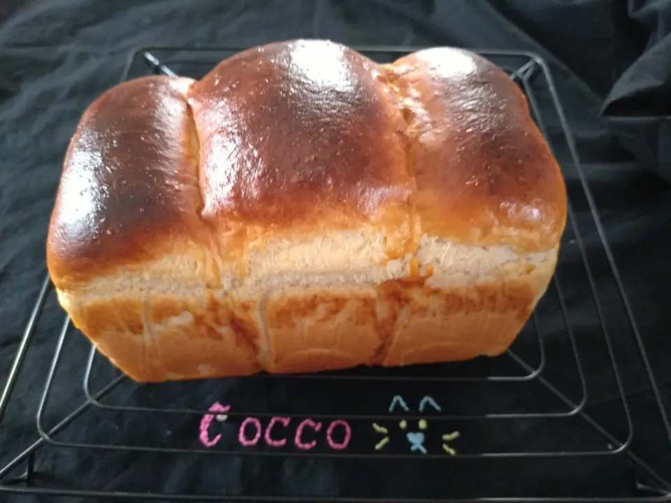 全粒粉入り山食パン✨|cocco+さん
