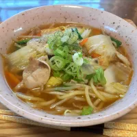 白菜たっぷりラーメン🍜🍥|びせんさん