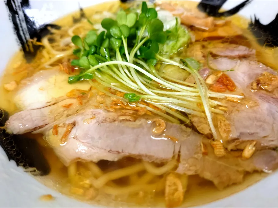 【3/5までの催事出展 from 大阪府
高槻市】
彩色ラーメン きんせい 高槻駅前店
黄金の塩ラーメン
＠京王百貨店 新宿店 
なにわ大阪 食いだおれうまいもんまつり
25059
〈醤34塩9噌󠄀6タ2昆3出2F3冷0〉|大脇さん