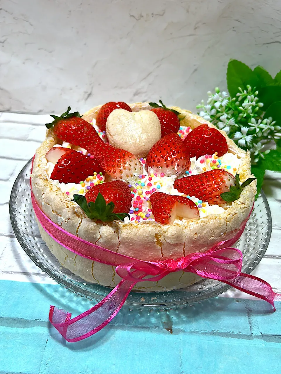 いちごとレアチーズケーキのシャルロットケーキ|remikoさん