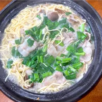 半日遅れの鍋の〆 休日昼のラーメン🍜|sakuramochiさん