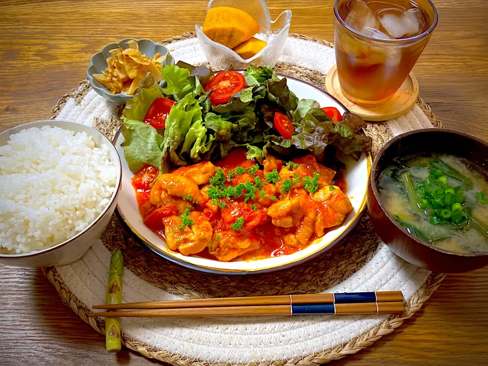 チキンのトマトチーズ煮込み|ヒヨリ飯さん