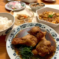 麻婆豆腐にFitDishさんの鶏手羽元の照り煮と切り干し大根のうま煮を合わせて晩ごはん|むぎこさん