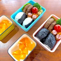 遠足のお弁当(ハンバーグ、にんじんしりしり、ツナポテトサラダ、ウインナー、ブロッコリー、トマト)|cocomikaさん