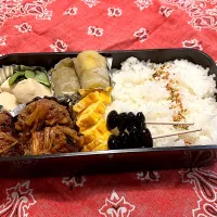 2025.3.3 息子弁当　◎ハンバーグ　◎高野豆腐と青梗菜の煮物　◎卵焼き　◎焼き芋　◎黒豆|goroさん