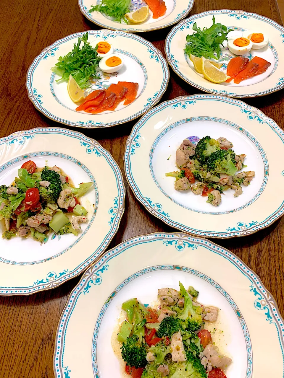 鶏肉とブロッコリーのアヒージョ🥦スモークサーモンのサラダ🥂今日の夕食🌸20250302|rococoさん
