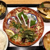 魚ト肴 いとおかし　ごま鯖定食　焼き鯖つき|よだみなさん