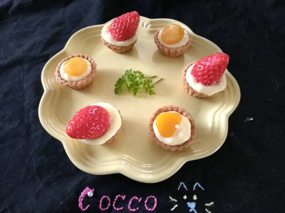 いちごと栗のカスタードミニタルト✨|cocco+さん