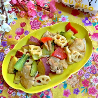 Snapdishの人気料理写真:鶏肉と野菜の炒め物✨