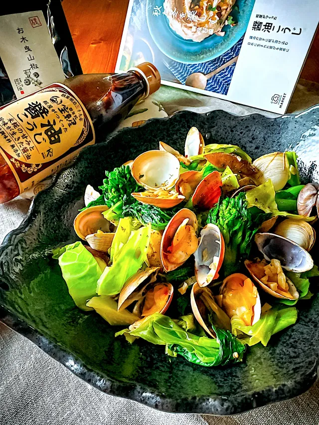 Snapdishの料理・レシピ写真:🌼春野菜とシオフキ貝の酒蒸し🌼｜万能すぎる『醤油こうじ』レシピ集！