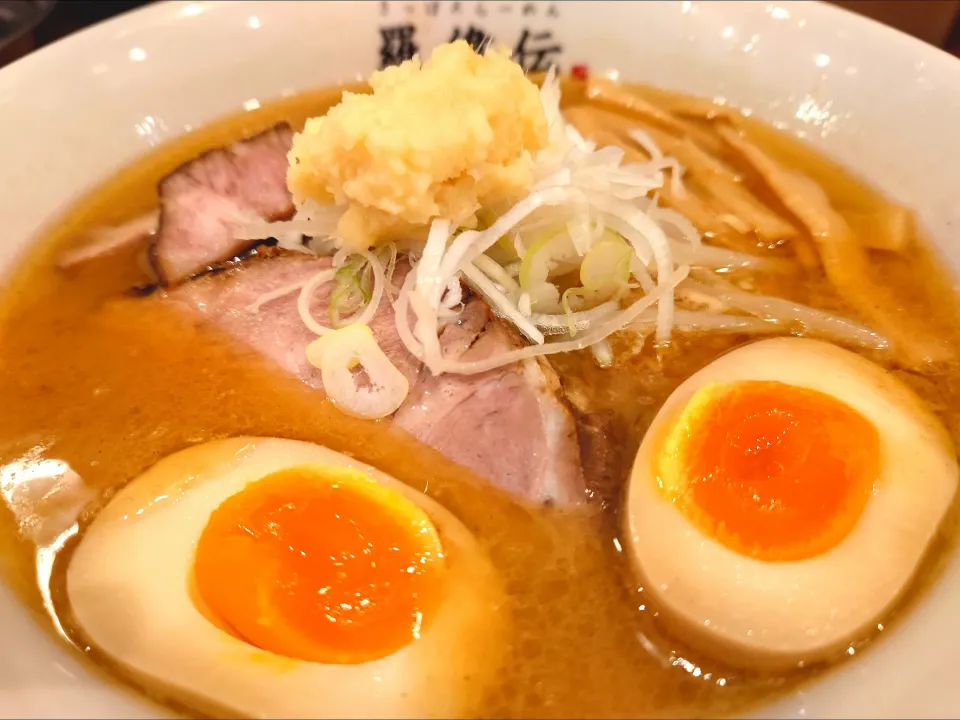 【2014年創業】 
さっぽろ羅偉伝　高田馬場店
みそ (950円) 
＋味玉 (200円)
＠高田馬場5分 
25061
〈醤34塩10噌󠄀7タ2昆3出2F3冷0〉|大脇さん