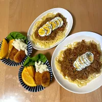 ミートソースパスタ　じゃがチーズフライ　マカロニポテトサラダ　オレンジ|そのみさん