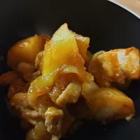 じゃがいもと鶏肉のケチャップ煮【たまねぎも】|ひつじさん