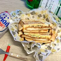 チキンカツホットサンドとオリオンビール🍺|いーのさん