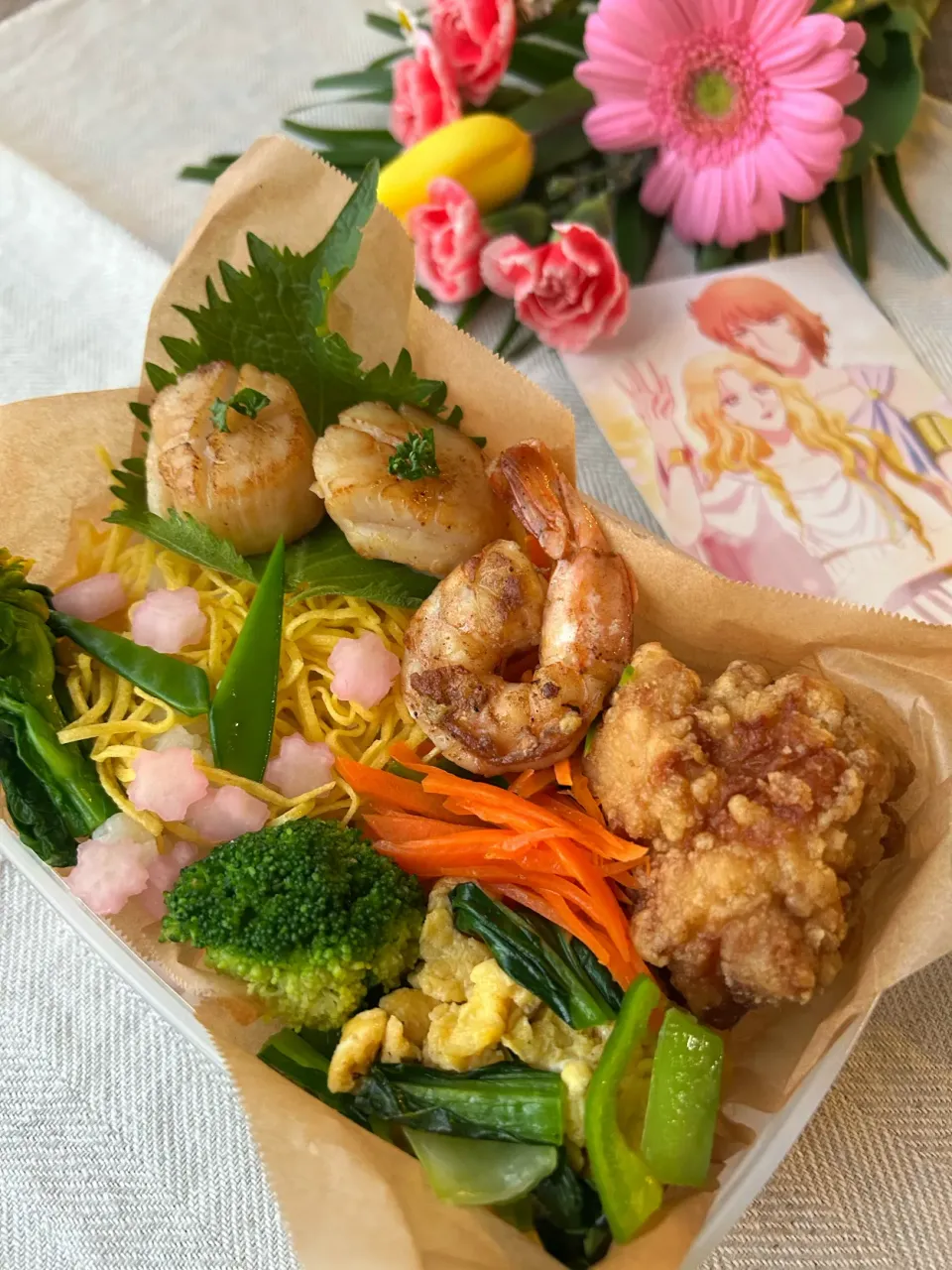 【誤差あり弁当】帆立とエビとベルばらとわたし(は？)|まなまな♡さん