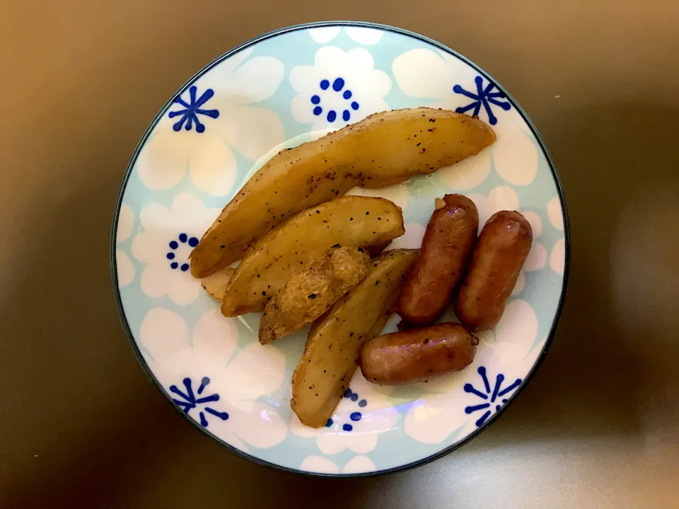 イオン おつまみウインナーポテト(ガーリック）|ばーさんさん