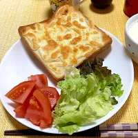 こんがりチーズトースト|akkoさん