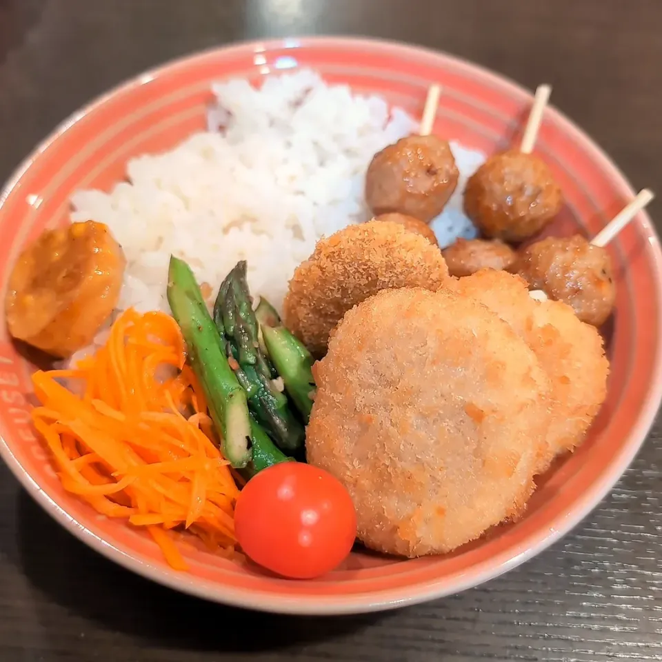 つくねとコロッケ弁当🍱|Rieさん