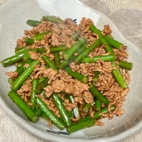 合挽肉とニンニクの芽の中華炒め|ちーずまにあさん