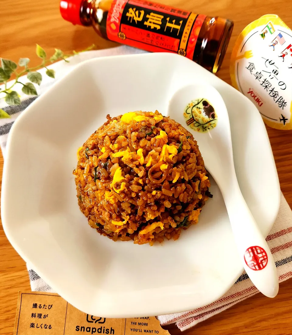 世界の食卓探検隊🌏黒炒飯|ナオミさん