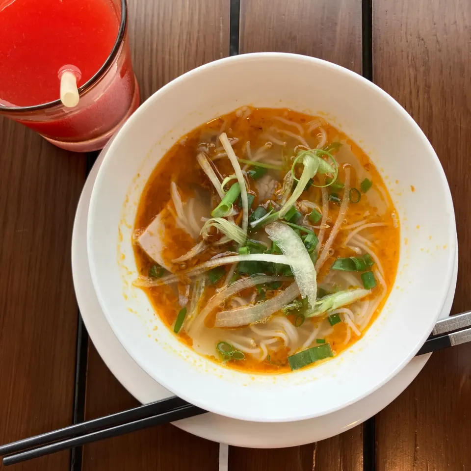 🇻🇳フーコック島の休日❷朝から麺活|izoomさん