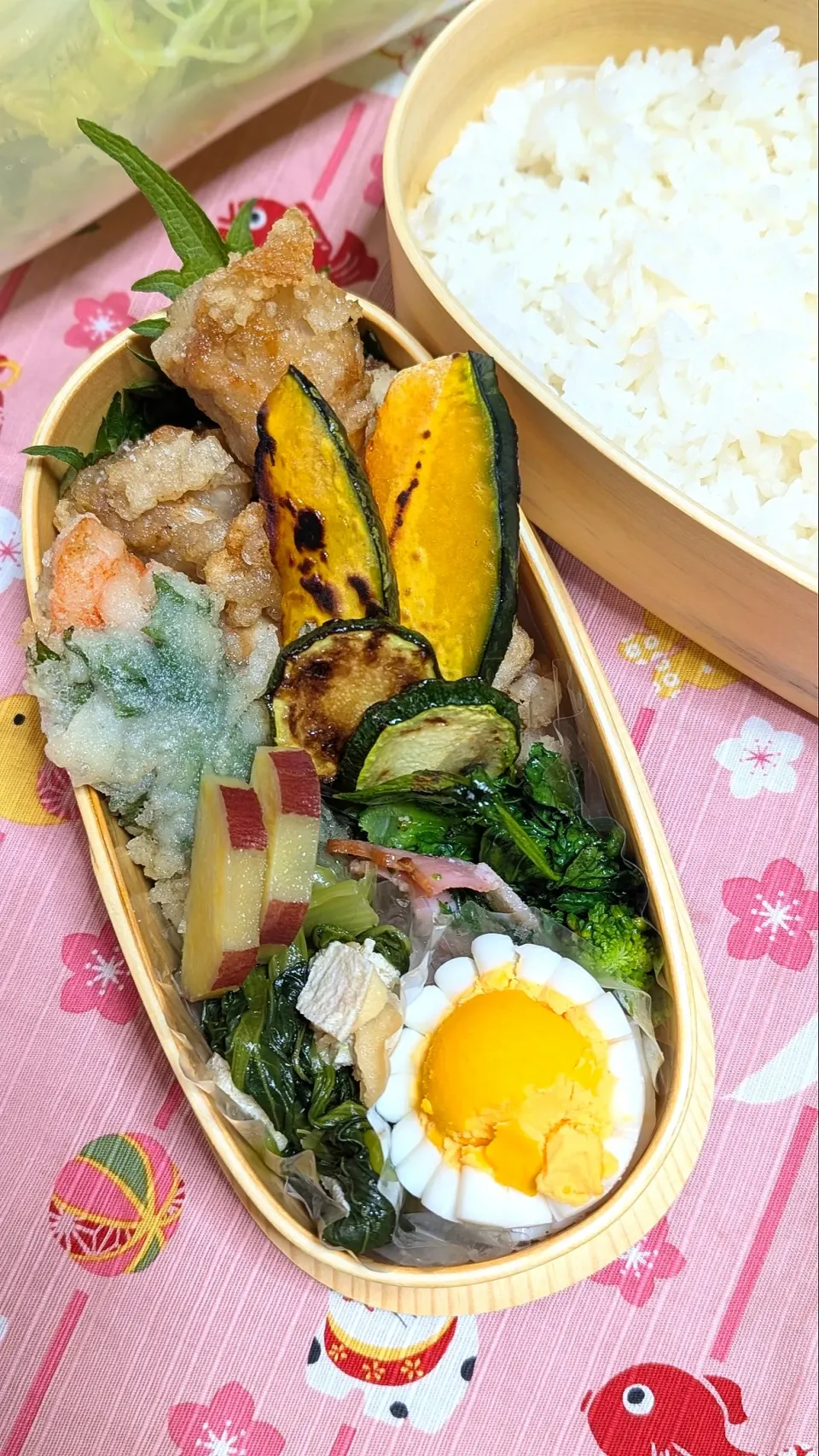 本日のお弁当〜からあげ弁当〜|f.1125beさん