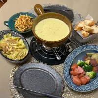 チーズフォンデュ🫕，アンチョビキャベツ、フライドポテト🍟|kekekeさん