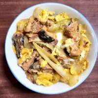 さば缶玉子丼|ひろにぃさん