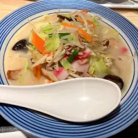 鶏白湯ちゃんぽん(麺少なめ)|しのぶさん