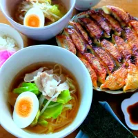 ラーメン&餃子の昼ごはん✨|さらママさん