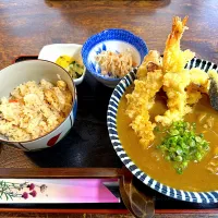 エビ天カレーうどん、かやくごはんセット|buhizouさん