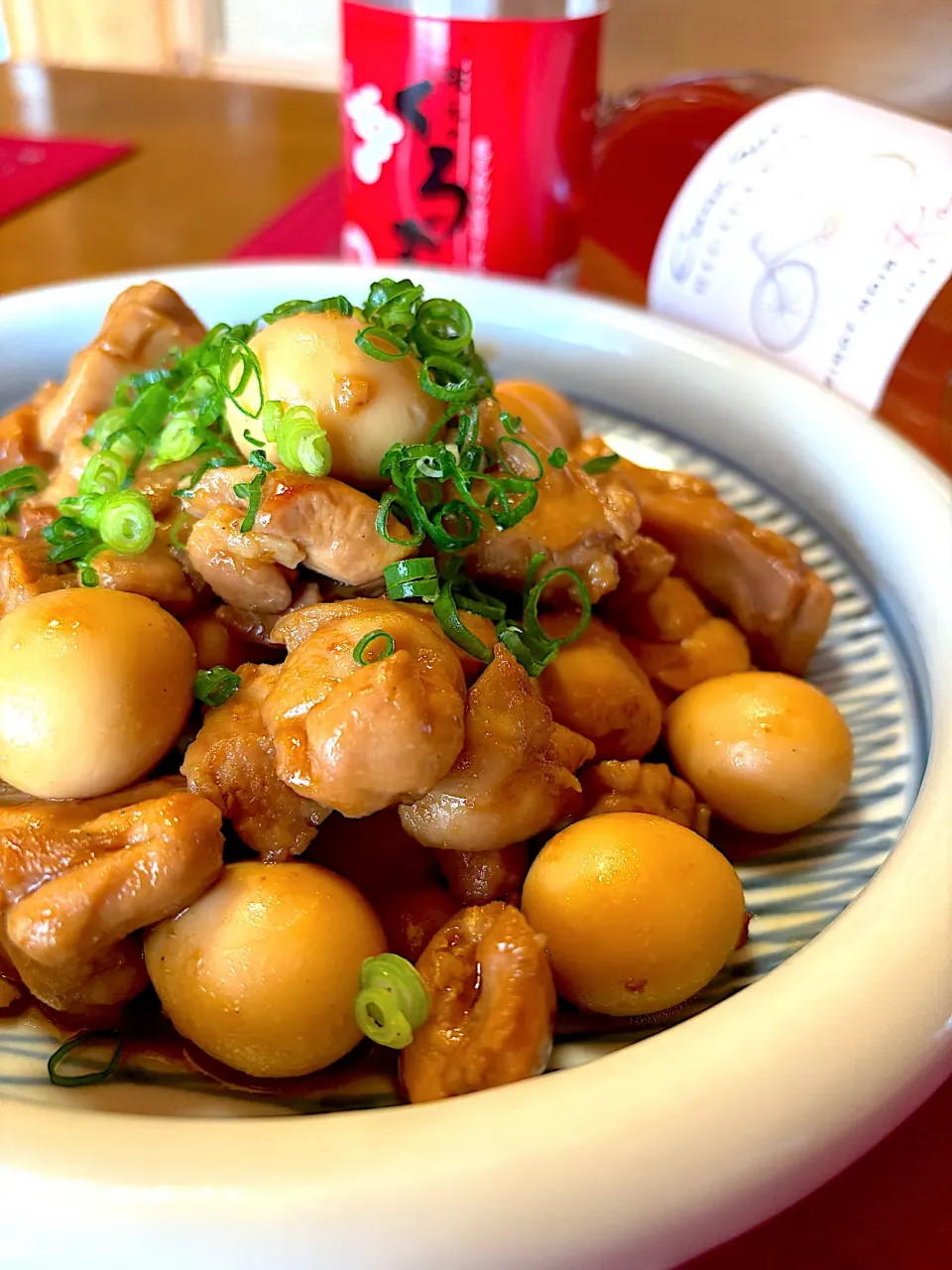 鶏もも肉とうずらの卵の黒酢煮|おかちさん