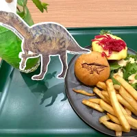 福井恐竜博物館レストラン【肉食ティラノバーガー＆フクイサウルスソーダ】|Tak@さん