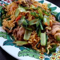 サリ麺で焼きそば😋| きつねさん