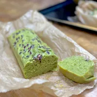 米粉で作った抹茶パウンドケーキ小豆入り