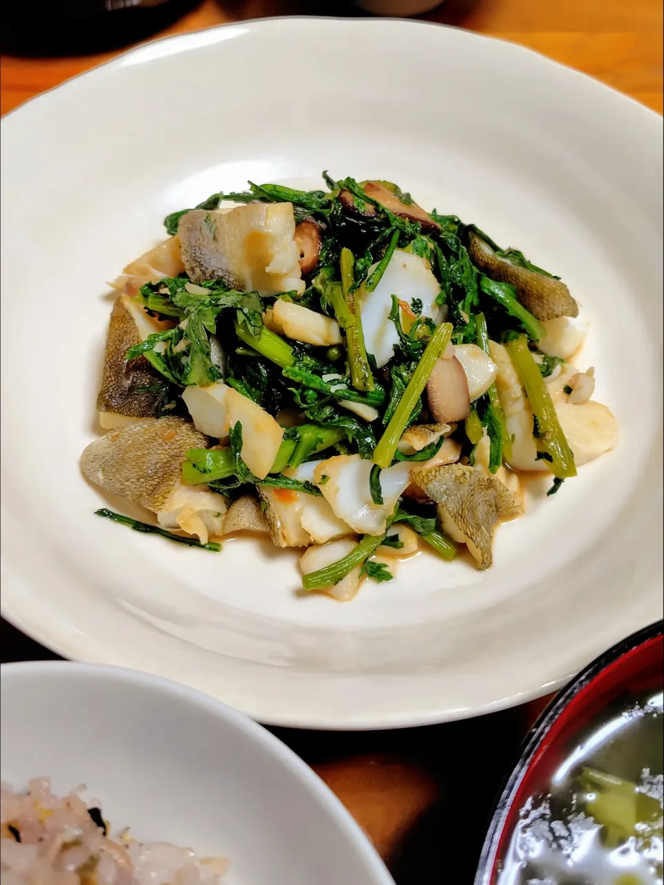 真鱈＆春菊の炒めもの|Txあき嫁さん