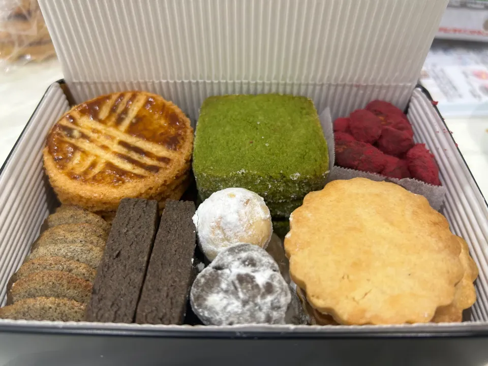 クッキー缶|🍊🍒ユッキー🎂🍞🍲さん