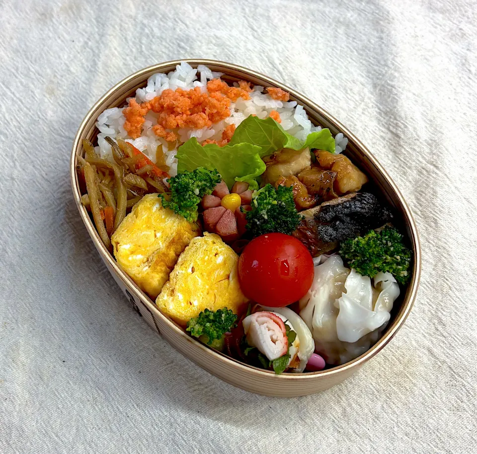 娘のお弁当にシャウエッセンのお花|かっちゃん杉さん