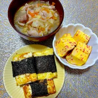 (3/11) 4歳時の晩ご飯(習い事の後に肉まん一個食べたから、晩ご飯はお米なし)                           #なんちゃって豚汁　#カニカマ入り玉子焼き　#木綿豆腐とノリのカリッと揚げ|Kahoさん