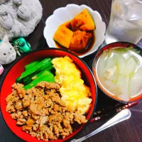 三食丼、タッカンマリ、かぼちゃの煮物|サトリさん