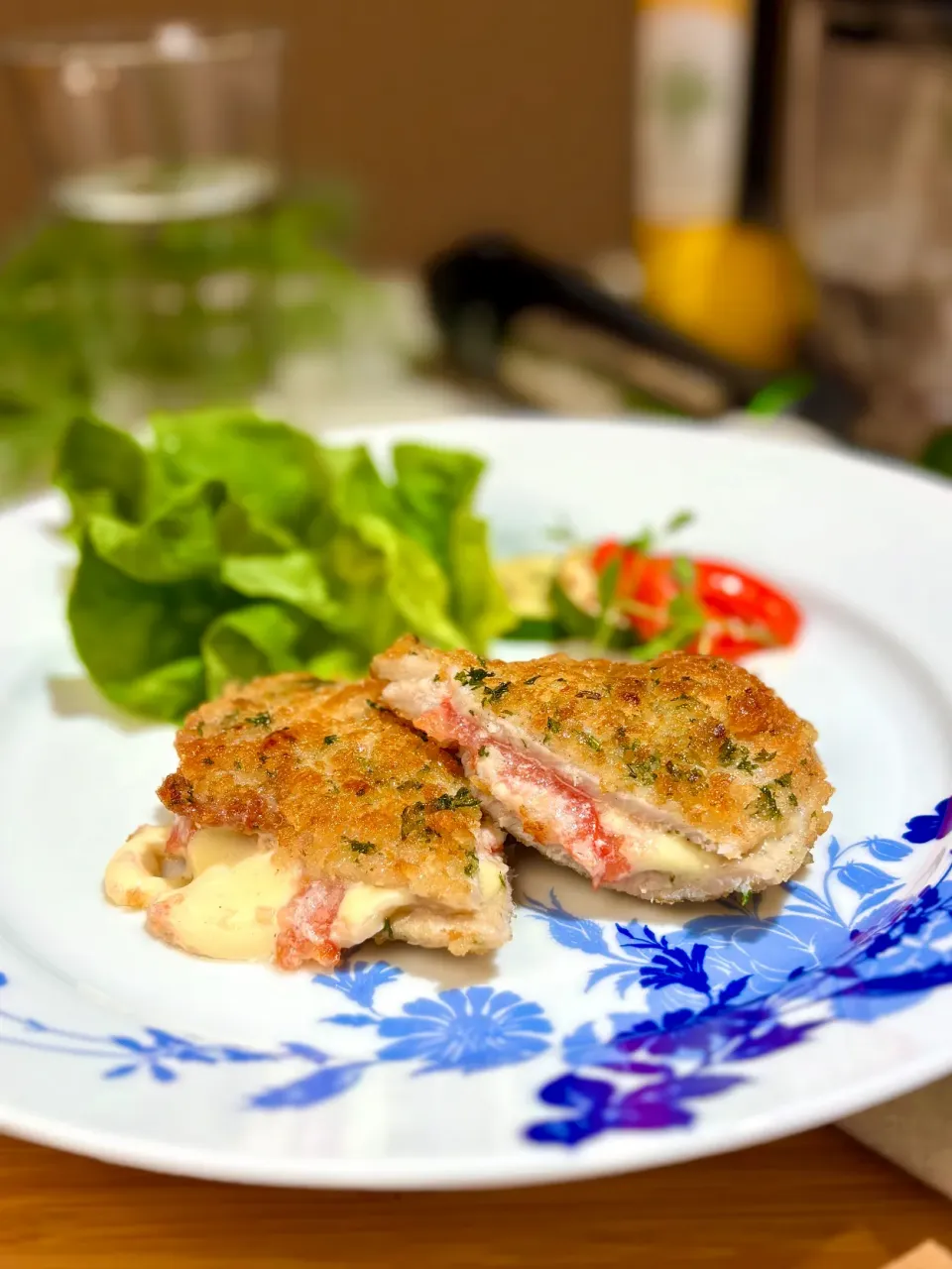 カツレツ風
トマトとチーズのはさみ焼き|akikoさん
