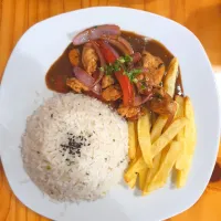 pollo Saltado. ポヨ•サルタド|Jhonny Yamashiroさん