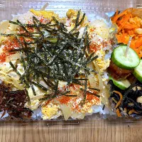 親子丼弁当| 望さん