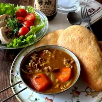 牛すじカレー&鶏ハムサラダ|とんちんさん