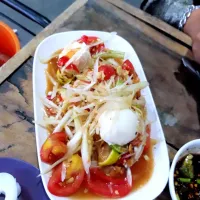 Spicy Papaya Salad w/ Salted Egg aka Som Tum Thai Kai Kem
(ส้มตำไทยไข่เค็ม)|An'leeさん