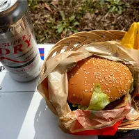 ポカポカ陽気に誘われて公園ブランチ©︎バーガーキング|須佐浩幸さん