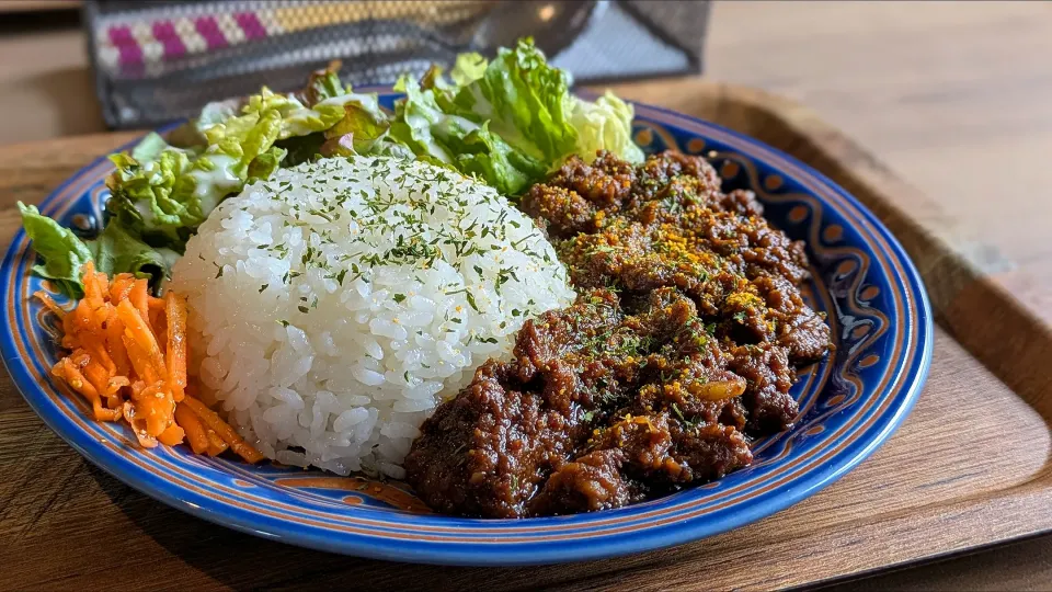 珊瑚珈琲のスパイシーポークカレー|いりごまさん