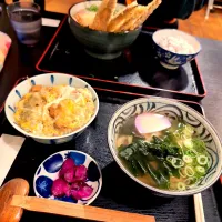 うどん兎屋／ミニうどんとミニ野菜丼| チョコさん